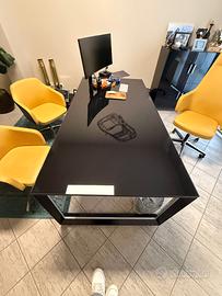 Set di 2 poltroncine in ecopelle + sedia con ruote