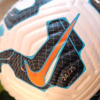 Pallone Nike Flight taglia 5