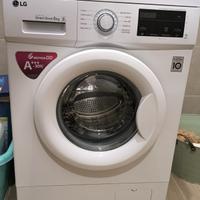 Lavatrice LG 8 kg semi nuova 
