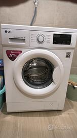 Lavatrice LG 8 kg semi nuova 