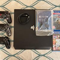 PS4 Pro 1TB + 3 Controller + GTA V & God of War