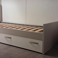 letto singolo cameretta con cassettoni