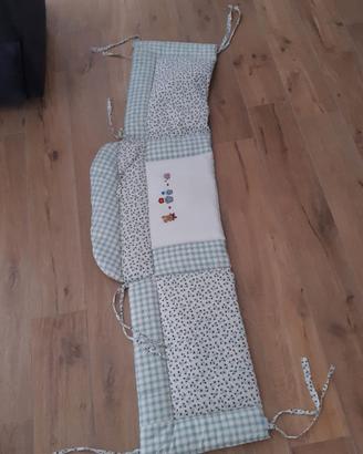 Paracolpi per lettino a sbarre per neonati