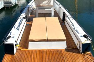 UnicaT Custom Tender 12