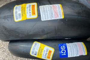 Pirelli Diablo superbike sc1 125/70 scx 200/65 17