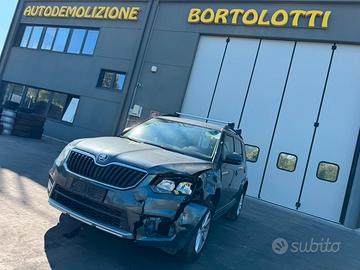 SKODA YETI per ricambi usati DFS