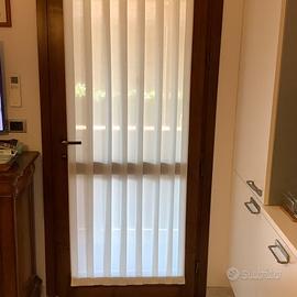 Infissi in legno diverse misure finestre porte