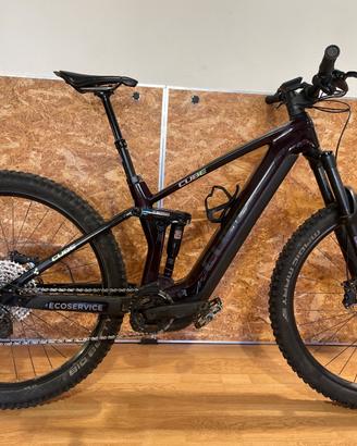 Cube Stereo hybrid race 750