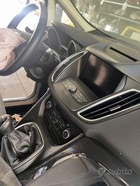 Sedili e interni per Ford Focus C Max 2016