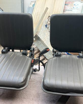 Sedili posteriori strapuntino king cab d21