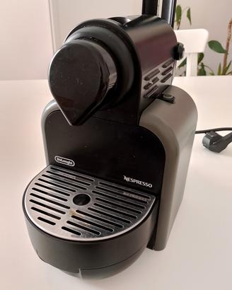 Nespresso DeLonghi macchina del caffè 