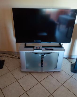 STAND  B&W PER DIFFUSORI