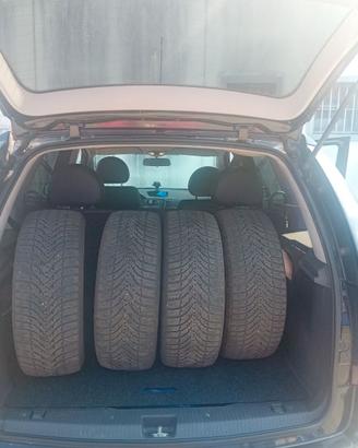 gomme auto  usate poco