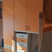 Cameretta angolare a soppalco 