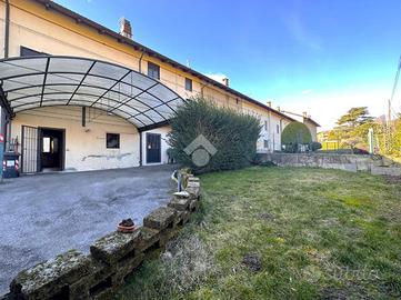 CASA SEMINDIPENDENTE A GIAVENO
