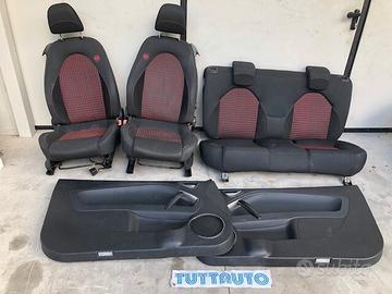 Sedili Alfa Romeo Mito 2010 stoffa nera / rossa