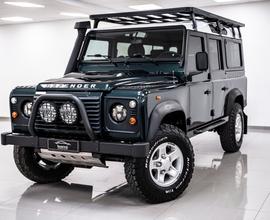 Land Rover Defender 110 2.2 TD SW 5PT. HARD TOP LE