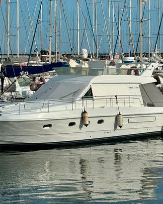 Ferretti 39 fly
