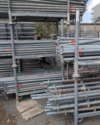 Ponteggio multidirezionale layher allround