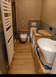 Elementi di arredo in legno pregiati