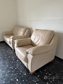 poltrona e divano in pelle Natuzzi