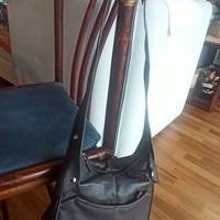 borsa marrone con tracolla allungabile