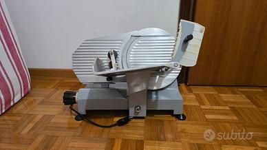 Affettatrice diametro disco 25cm