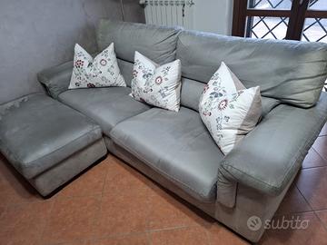 Divano 4 posti Poltrone Sofa (mod Arvigo) + pouf