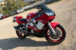Yamaha R6