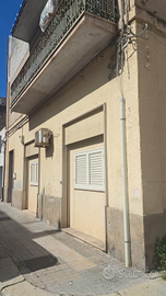 Locale 85m² via Archi Trapani