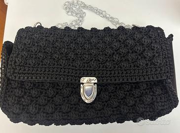 Borsa ricamata a mano 30€