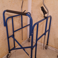 Deambulatore con appoggio antibrachiale