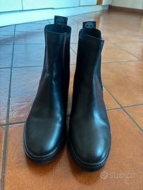 Stivaletti neri in pelle Timberland numero 37