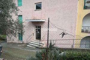 Monolocale con posto auto condominiale