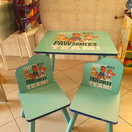 Tavolino paw patrol in legno con due sedie € 30