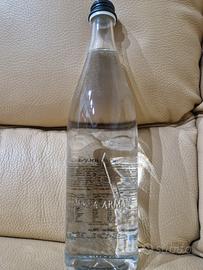  Armani bottiglie acqua frizzante armani 