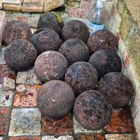 Antiche bocce in legno