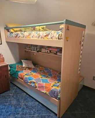 Letto a Castello Salvaspazio con Cassetti e Scala