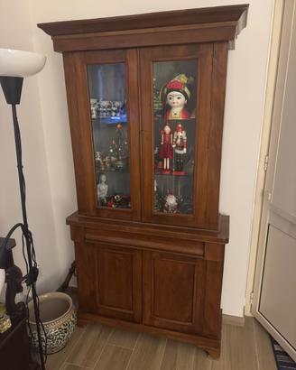 Arredamento credenza antica