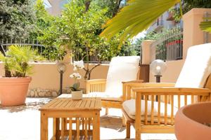 Bilocale o 800 m al centro o patio esterno privato