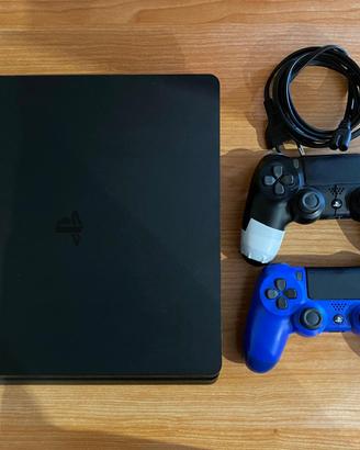 PS4 Slim 1TB + 2 controller