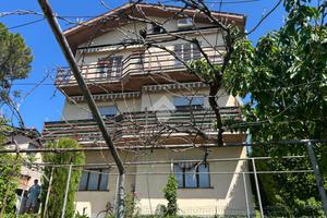4 LOCALI A MUGGIA