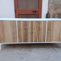 Mobile Madia in legno naturale