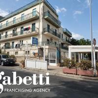 Grande locale commerciale, ideale ristorazione L7