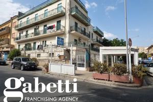 Grande locale commerciale, ideale ristorazione L7