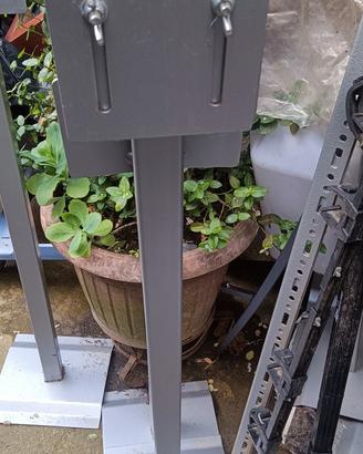 Piantoni in ferro verniciato