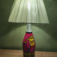 Lampada artigianale con bottiglia