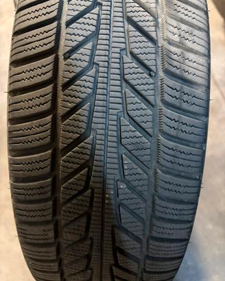 4 gomme Hankook invernali 215/45R20