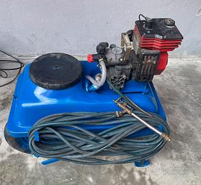 Pompa irroratrice carrellata