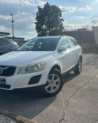VOLVO XC60 D5 AWD 12/2011